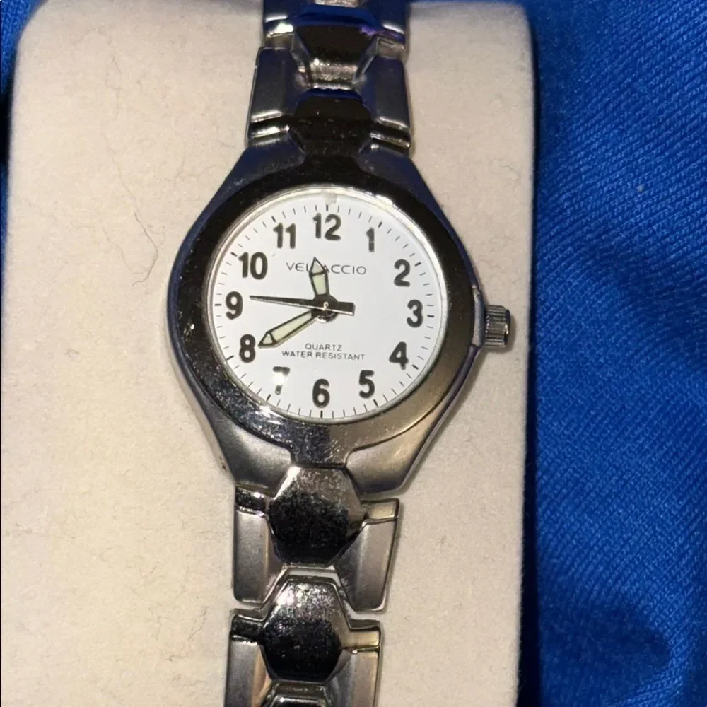 Vellaccio Silver Analog Watch
